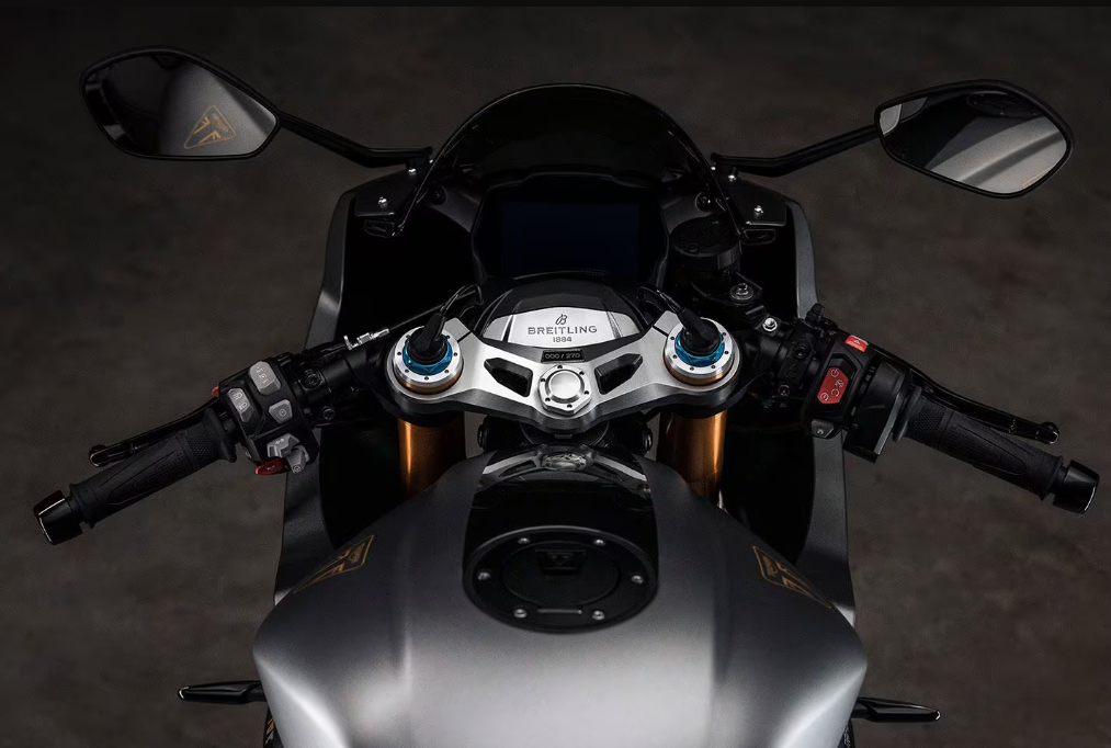 triumph- speed-triple-1200-02.png