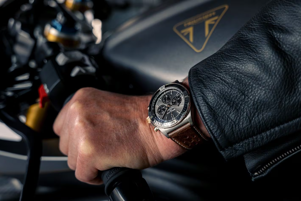 triumph- speed-triple-1200-06.png