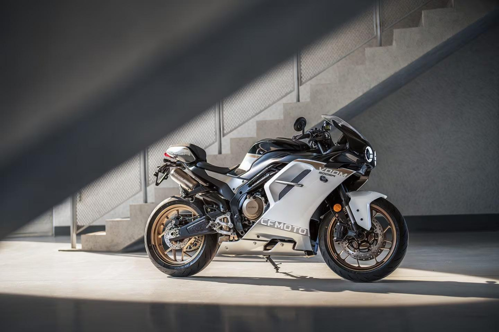 CFMoto-500SR-Voom-03.jpg