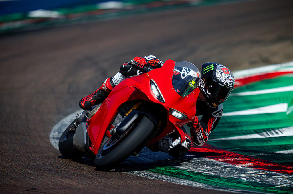 ducati-panigale-2025-02.jpg